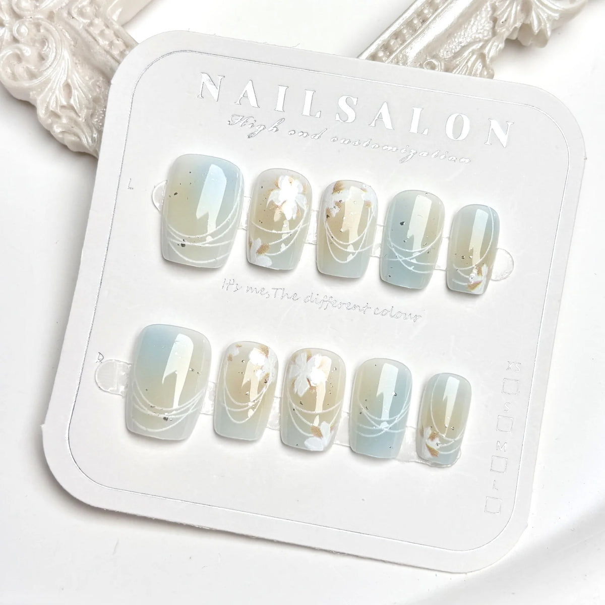 Press-On Nail Set Floral Design Reusable & Long-Lasting