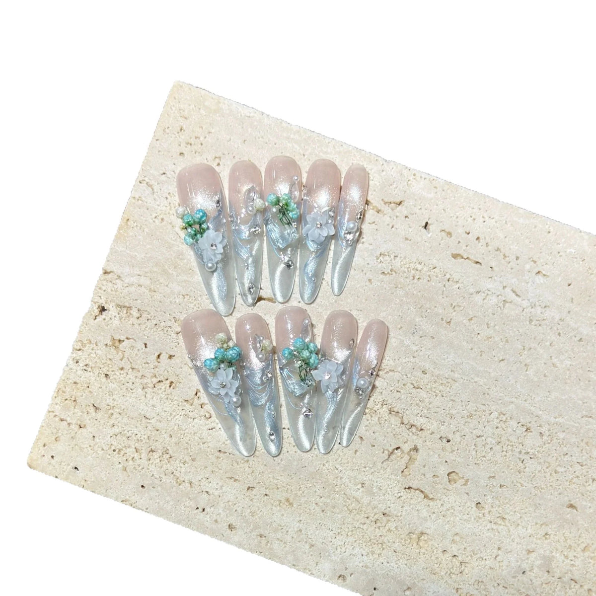 Press-On Nail Set Floral Design Reusable & Quick Application