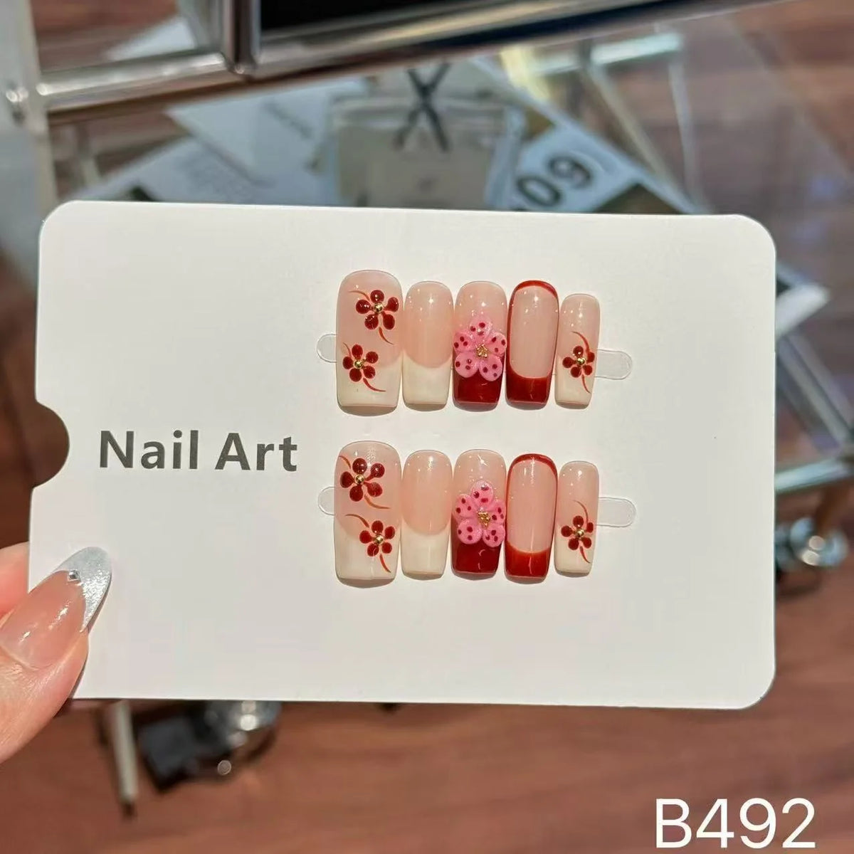 Press-On Nail Set Floral Design Reusable Salon-Quality