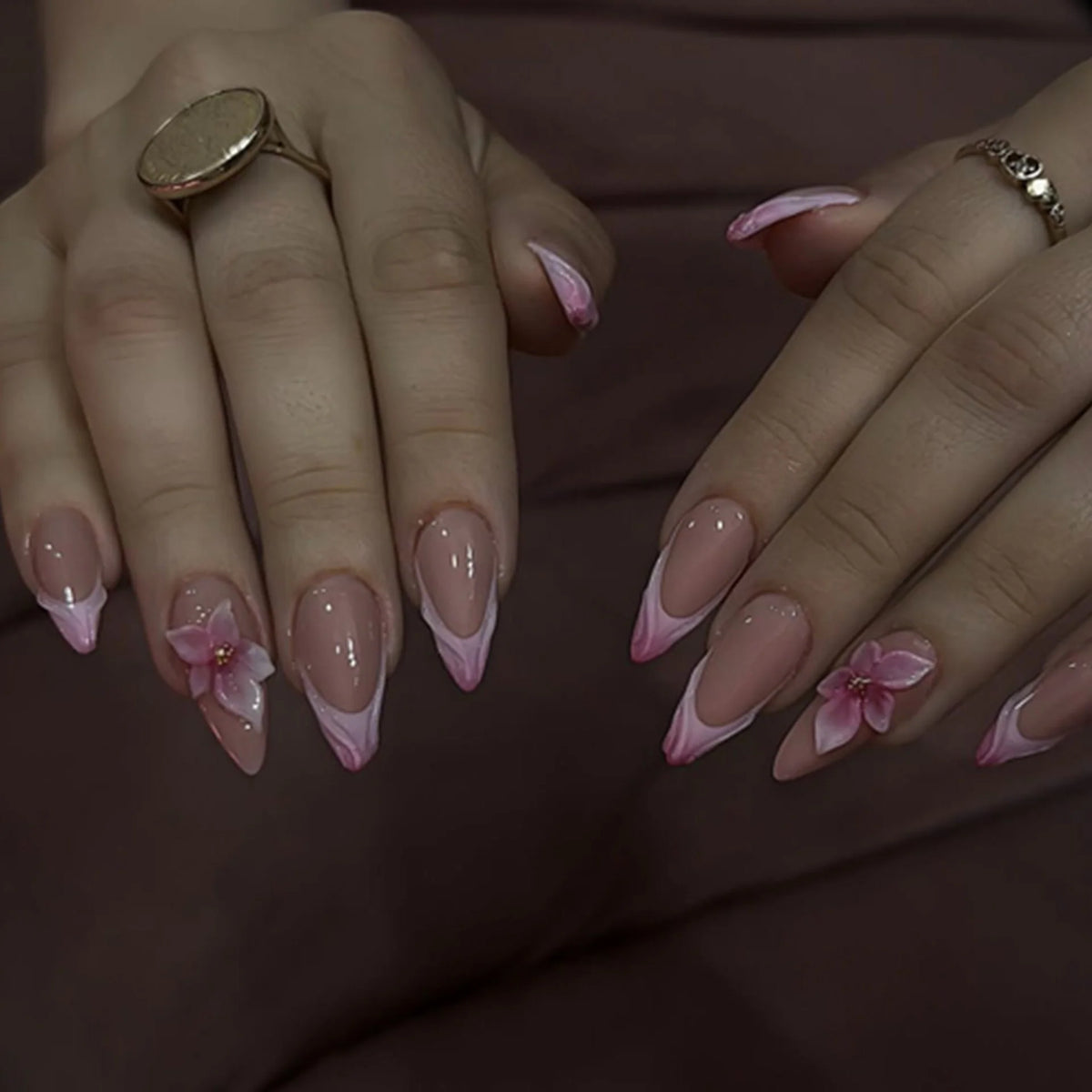 Press-On Nail Set Floral Design & Rhinestones