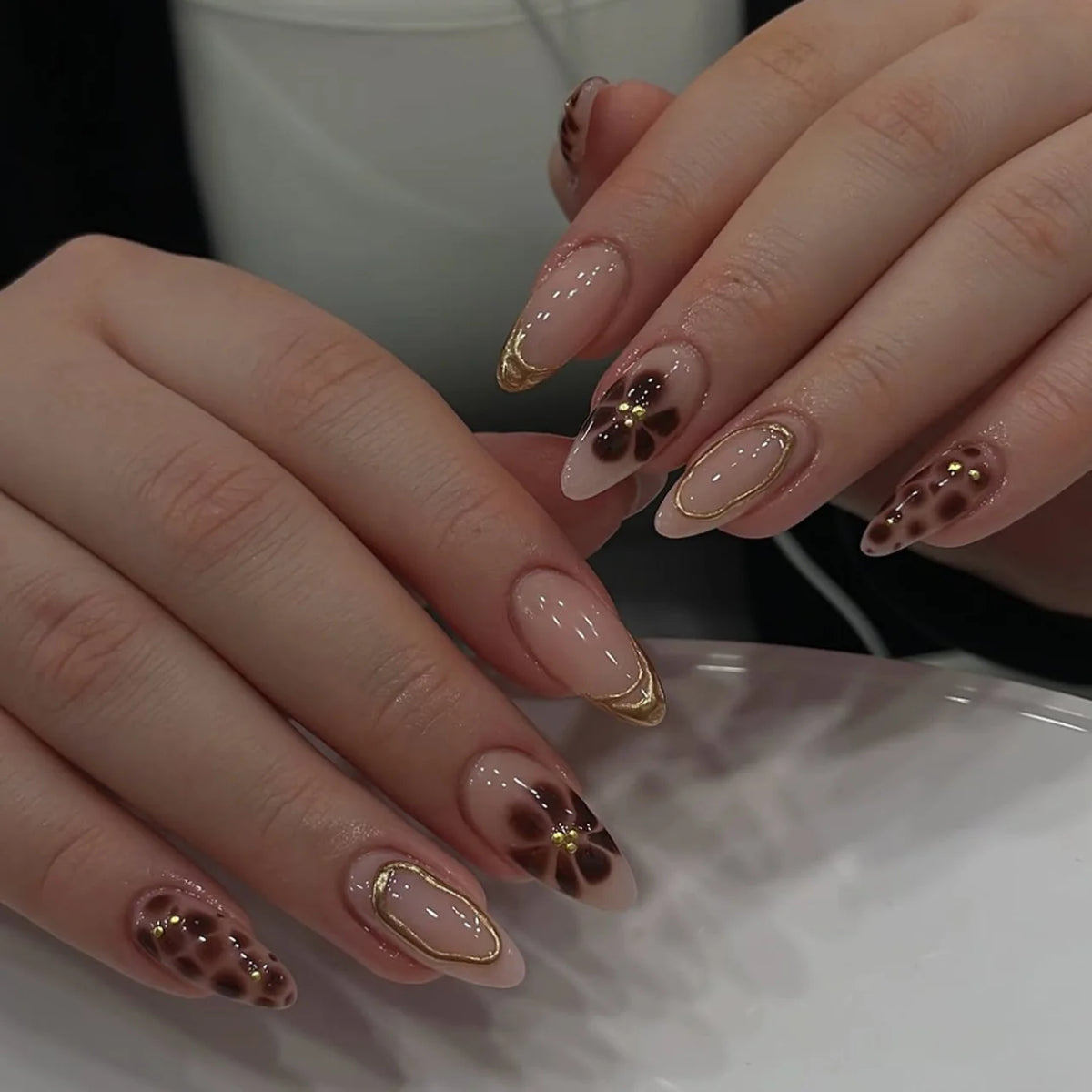 Press-On Nail Set Floral Design & Rhinestones