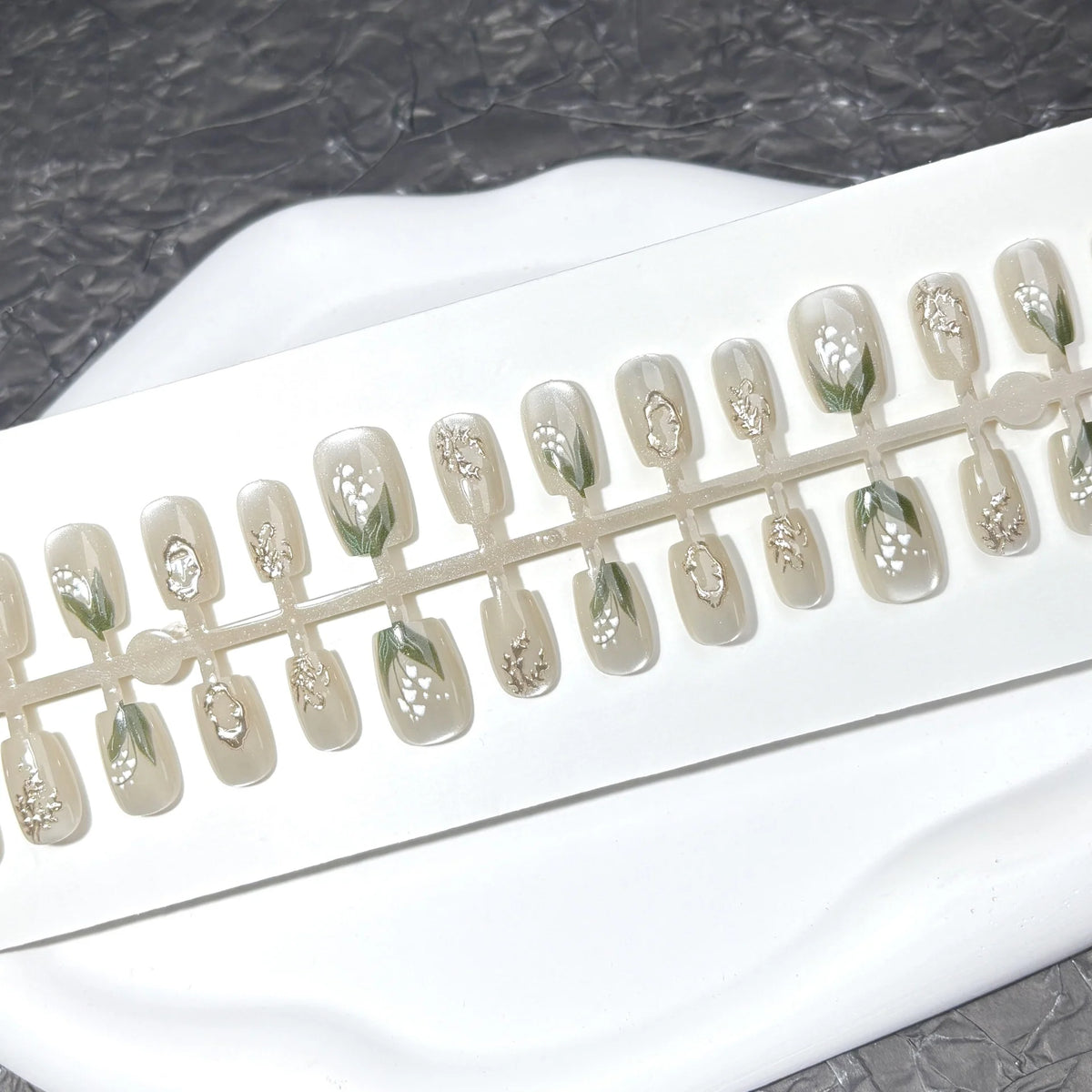 Press-On Nail Set Floral Design Salon-Quality Reusable