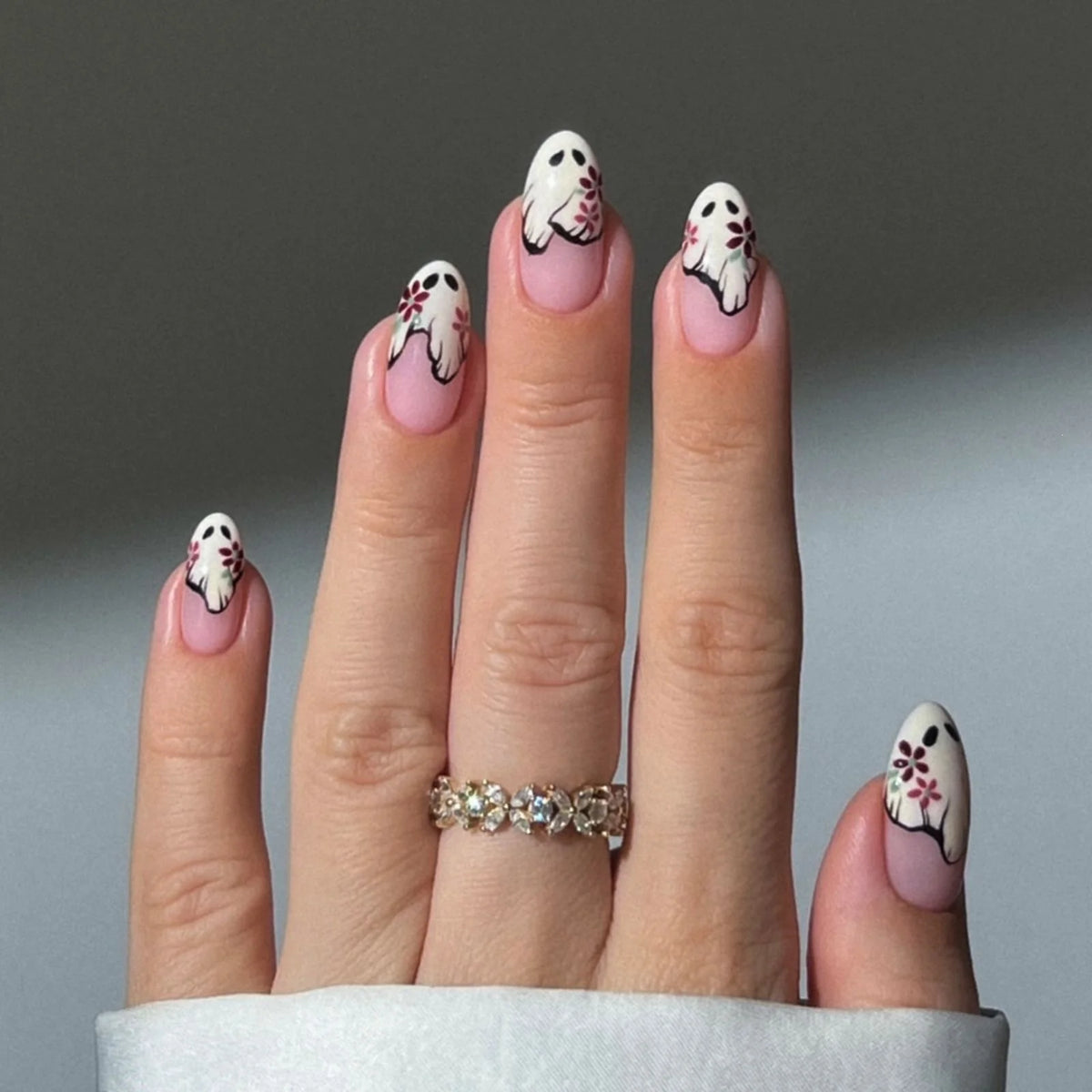 Press-On Nail Set Floral Design Self-Adhesive Long-Lasting