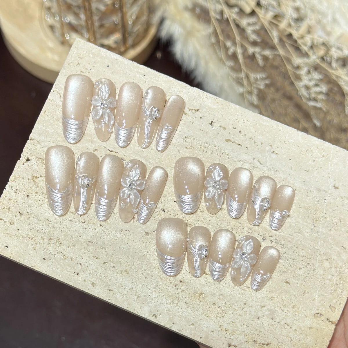 Press-On Nail Set Floral Design Self-Adhesive Long-Lasting