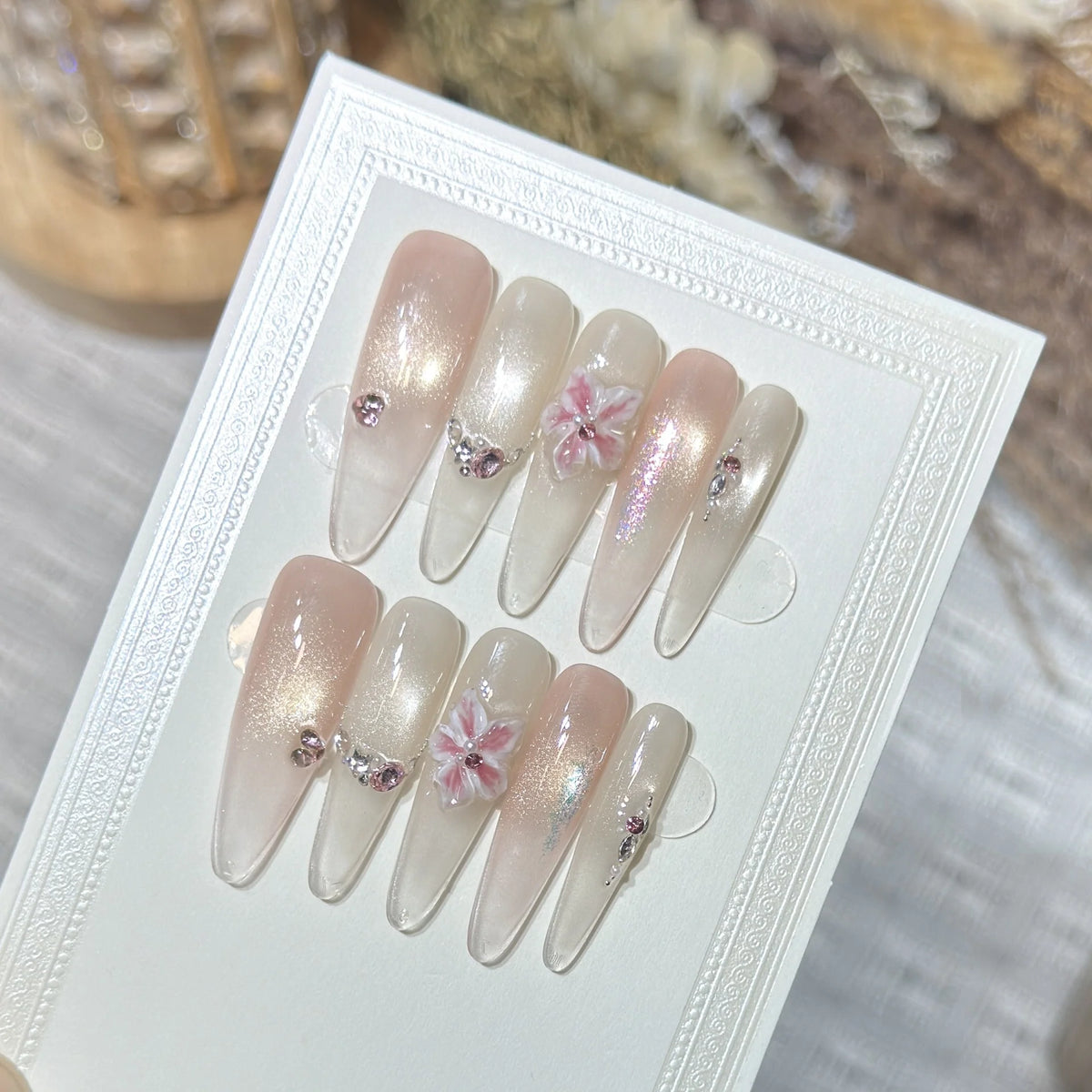 Press-On Nail Set Floral Design Self-Adhesive & Reusable