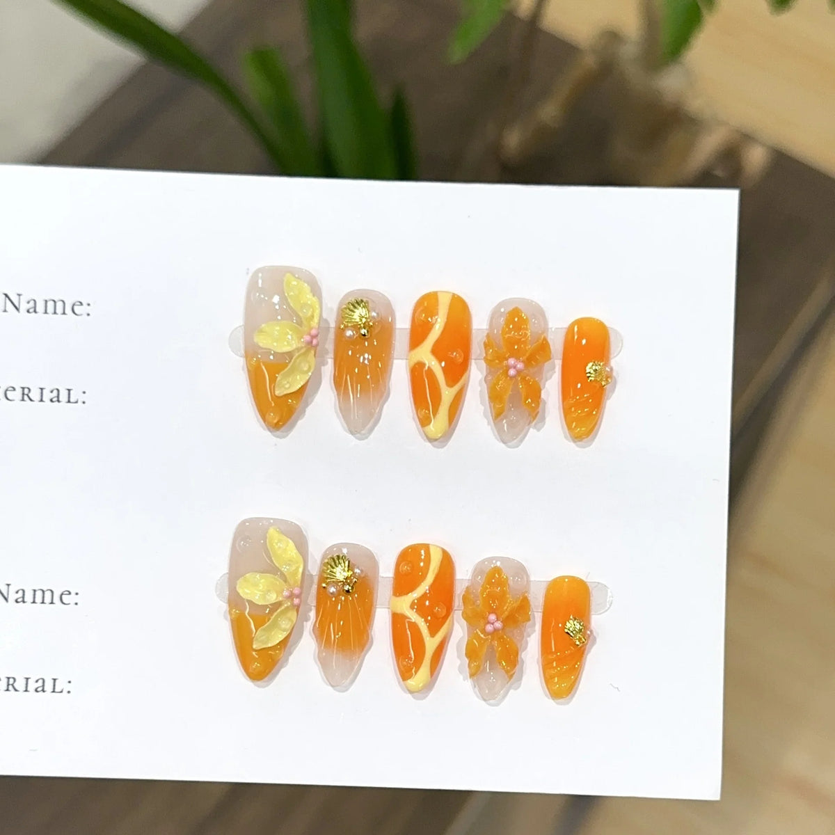 Press-On Nail Set Floral Design Strong Adhesive & Long-Lasting
