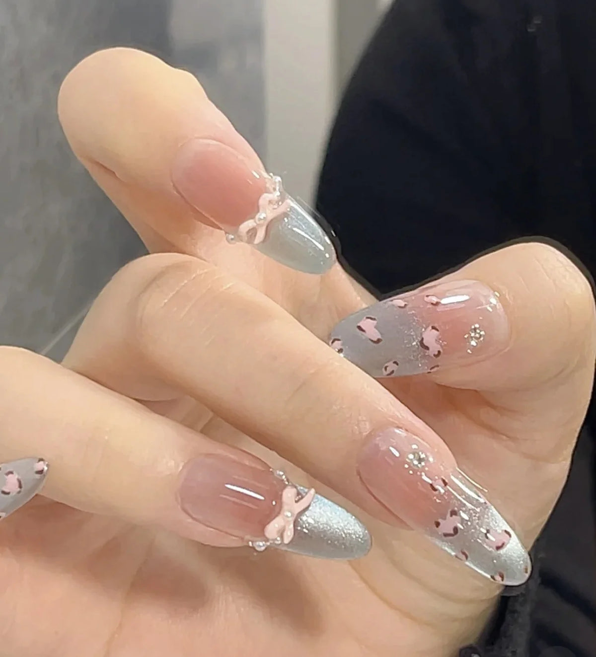 Press-On Nail Set Floral Designs Easy Application