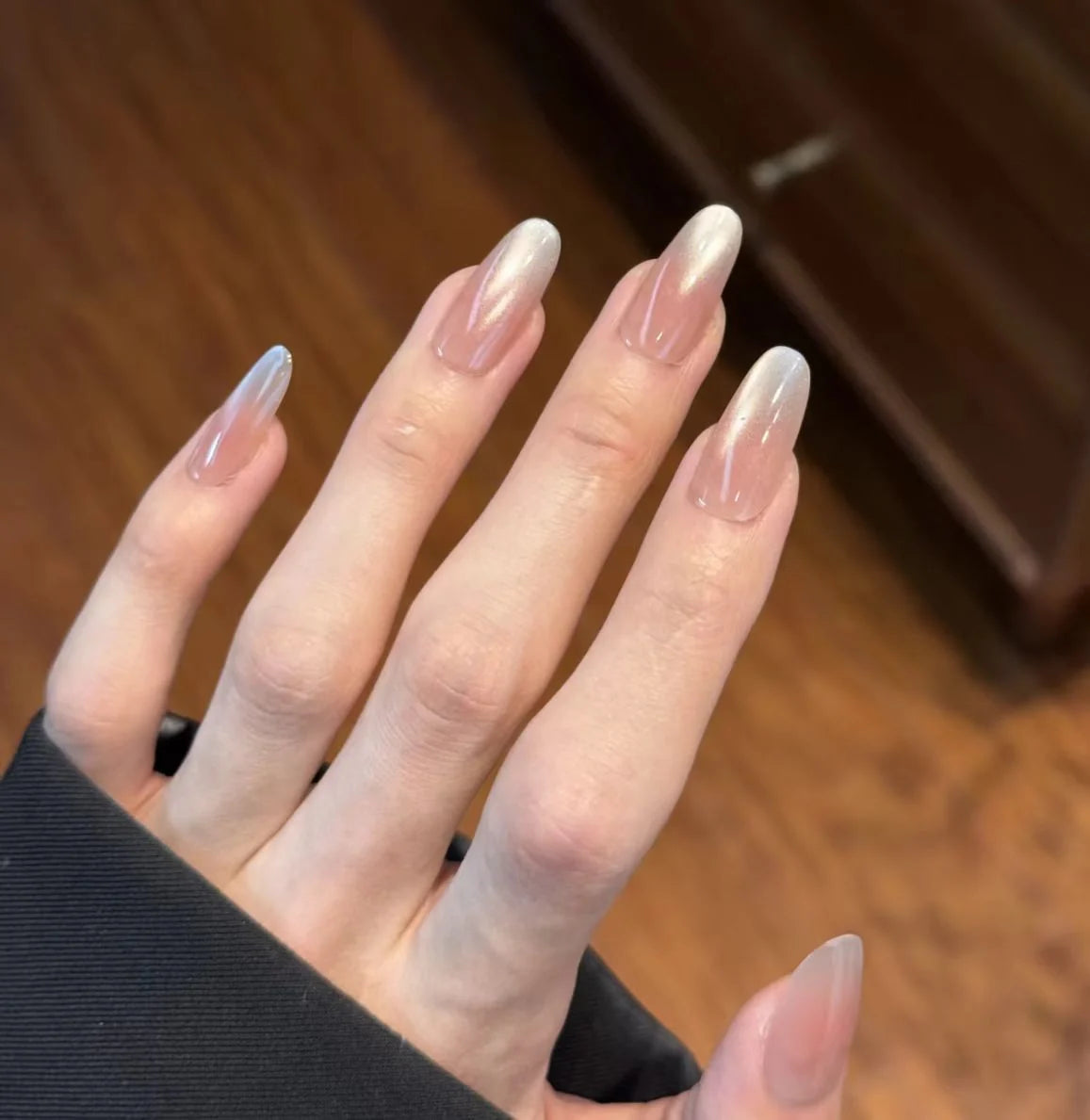 Press-On Nail Set Floral Designs Easy Application