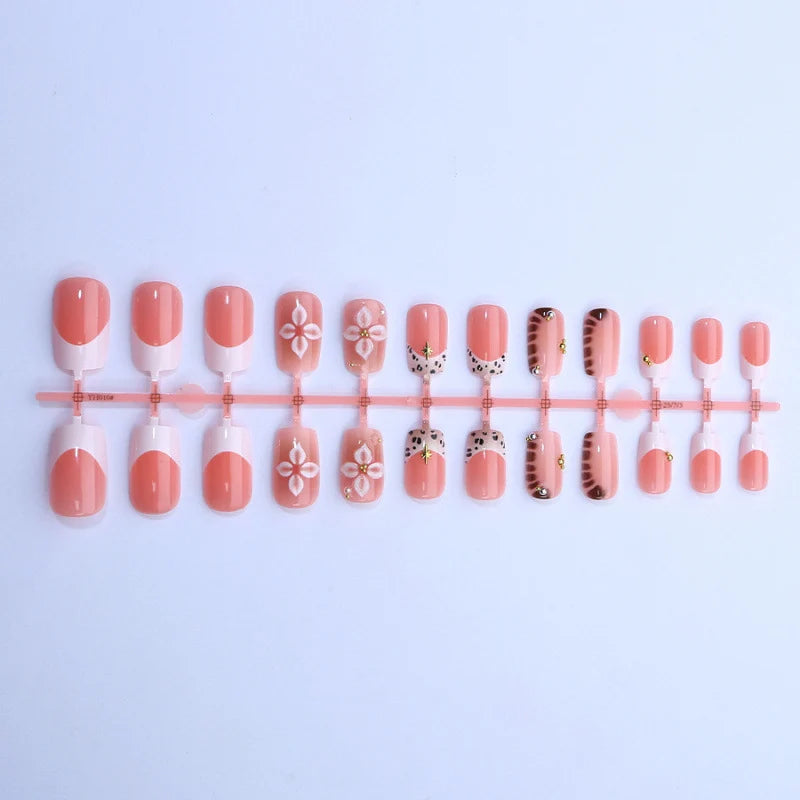 Press-On Nail Set Floral Designs Easy Application & Long-Lasting