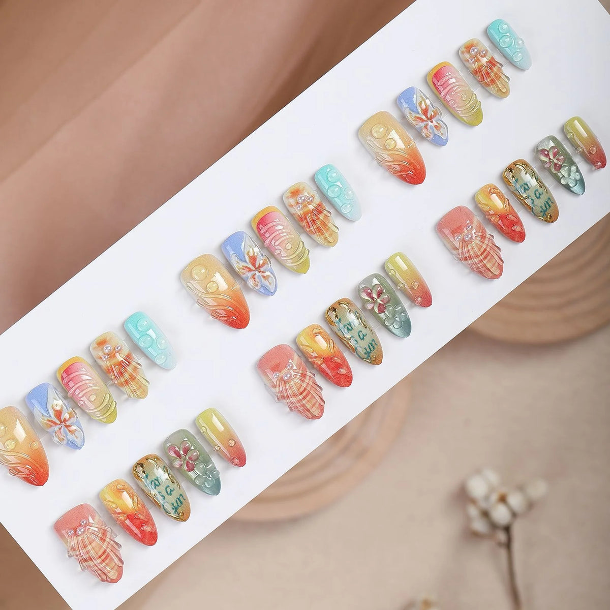 Press-On Nail Set Floral Designs Easy Apply & Reusable