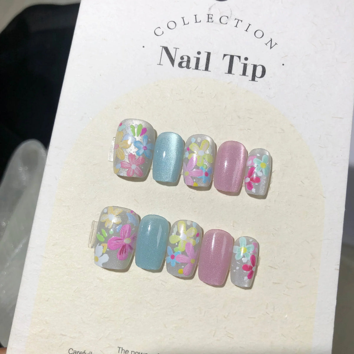 Press-On Nail Set Floral Designs Lightweight & Comfortable