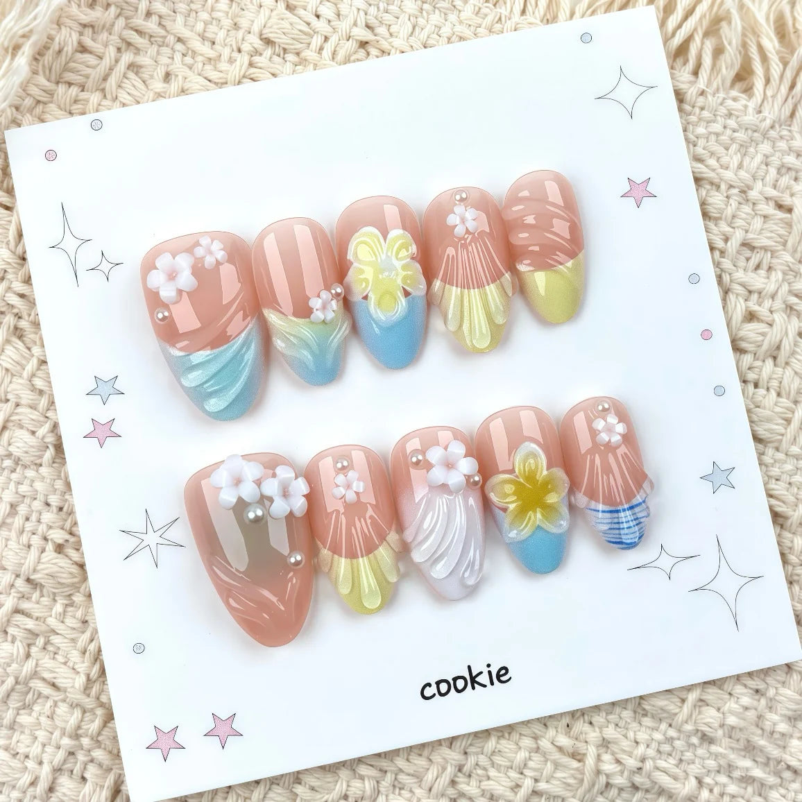 Press-On Nail Set Floral Designs Long-Lasting