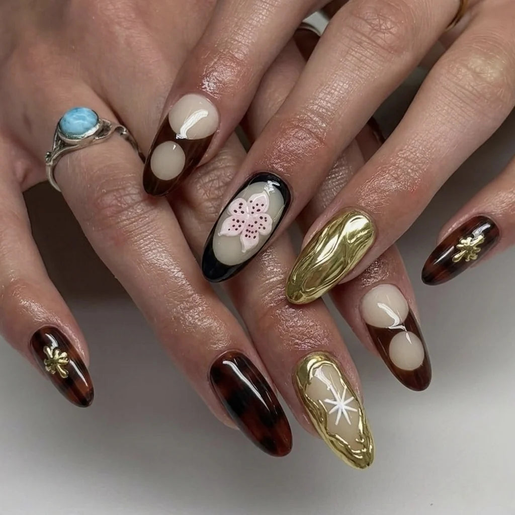 Press-On Nail Set Floral Designs & Long-Lasting Wear