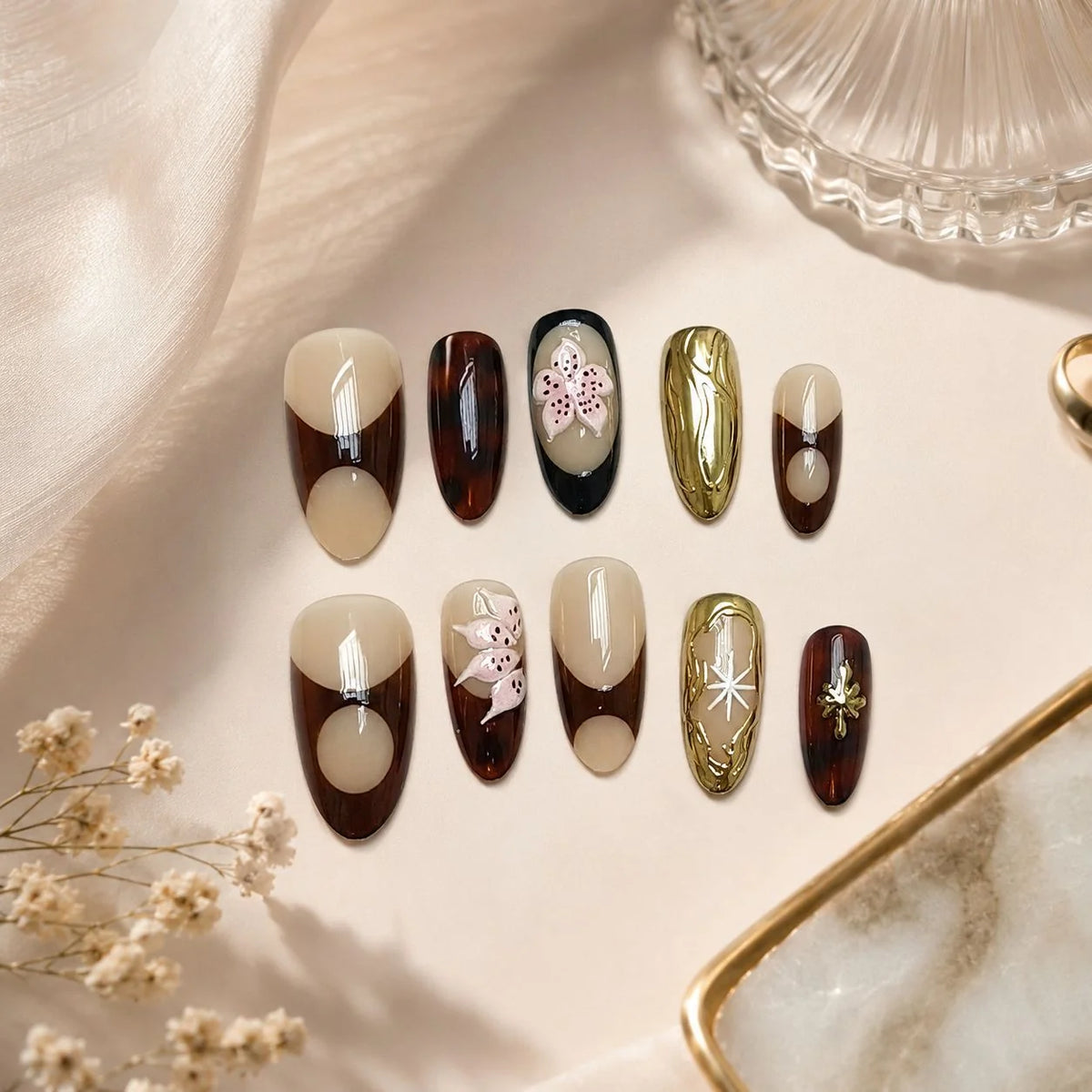 Press-On Nail Set Floral Designs & Long-Lasting Wear