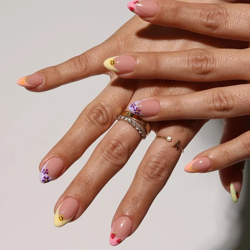 Press-On Nail Set Floral Designs Peel & Stick