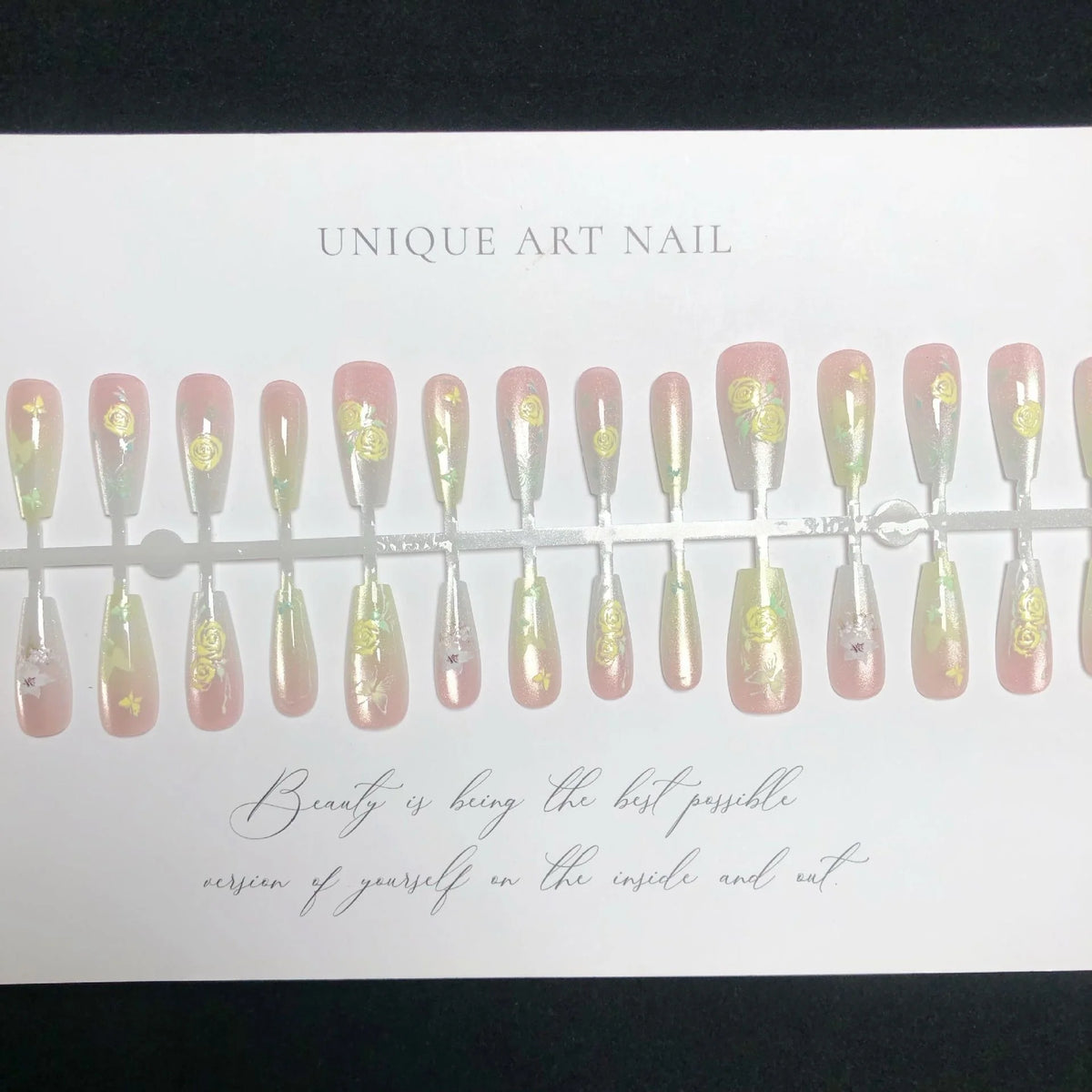 Press-On Nail Set Floral Embellished Easy Application & Comfortable Fit