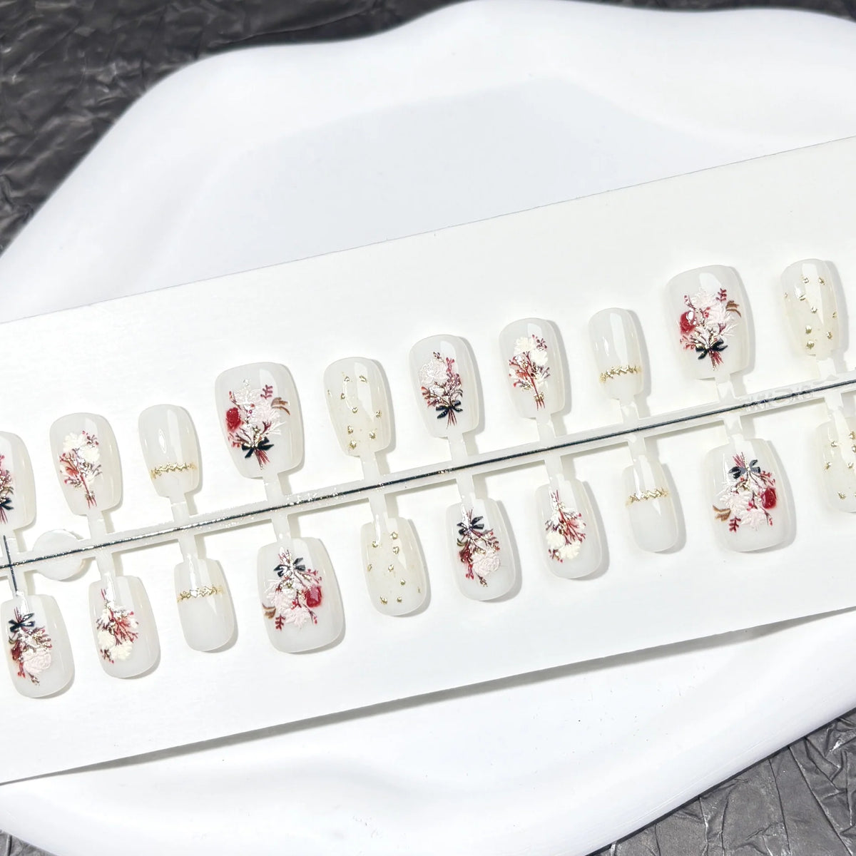 Press-On Nail Set Floral Embellished Easy Apply & Remove
