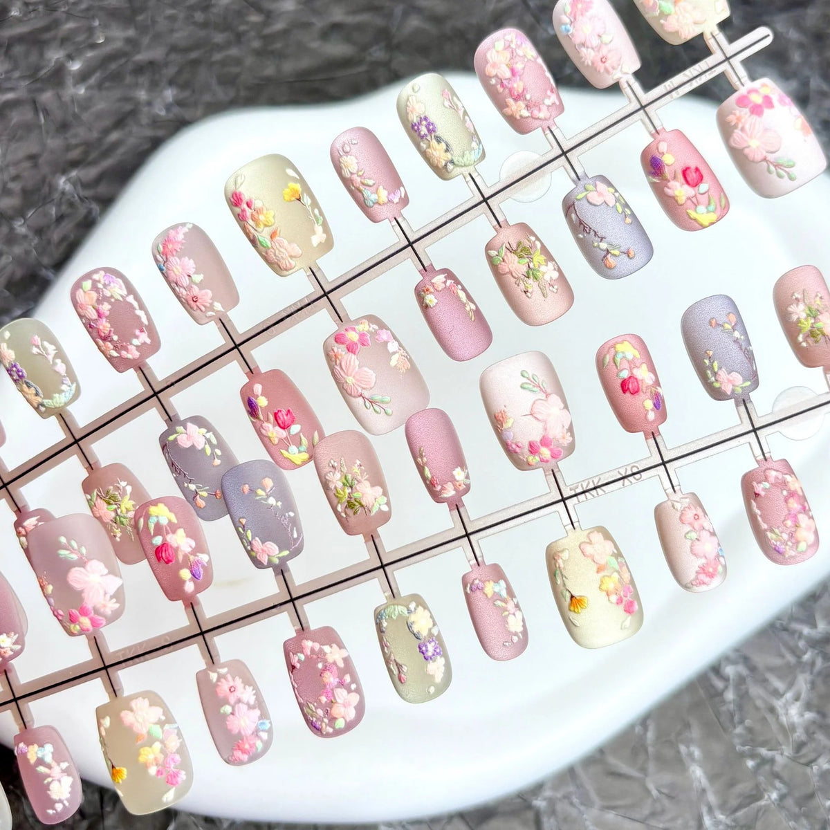 Press-On Nail Set Floral Embellished Reusable & Natural-Looking