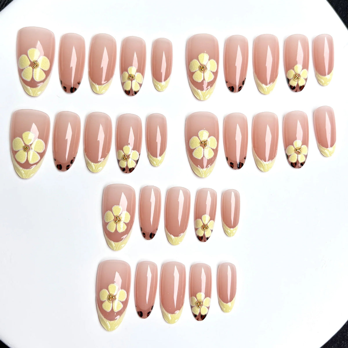 Press-On Nail Set Floral Embellishments Reusable Comfortable Fit
