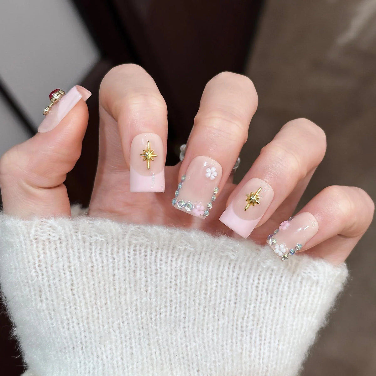 Press-On Nail Set Floral & Gem Accents Peel And Stick