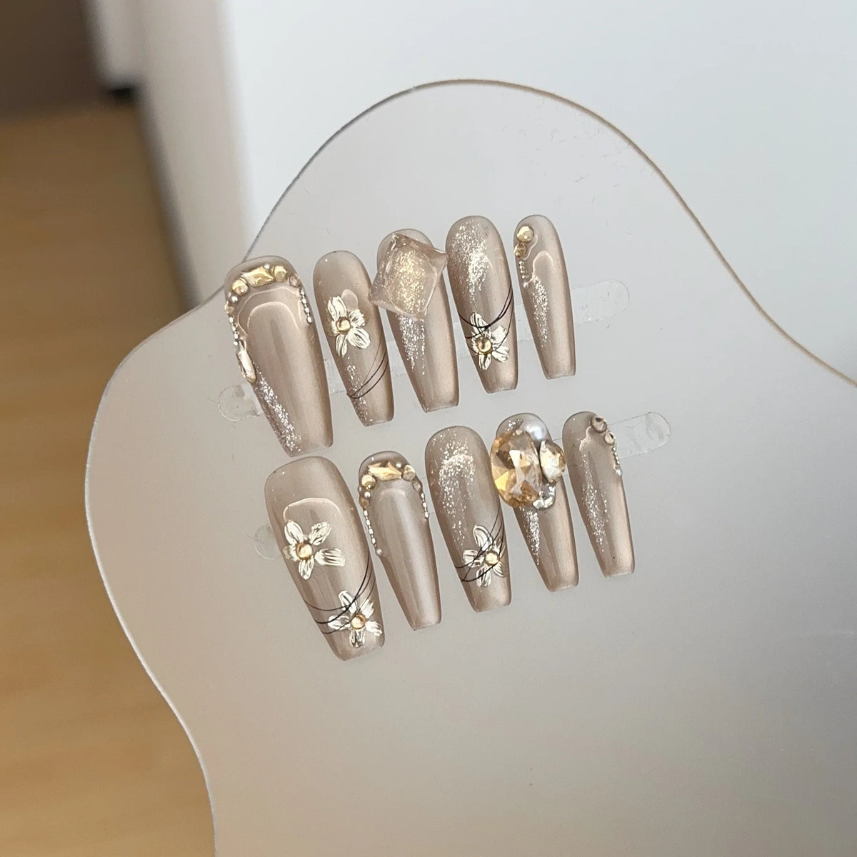 Press-On Nail Set Floral & Gemstone Accents Long-Lasting