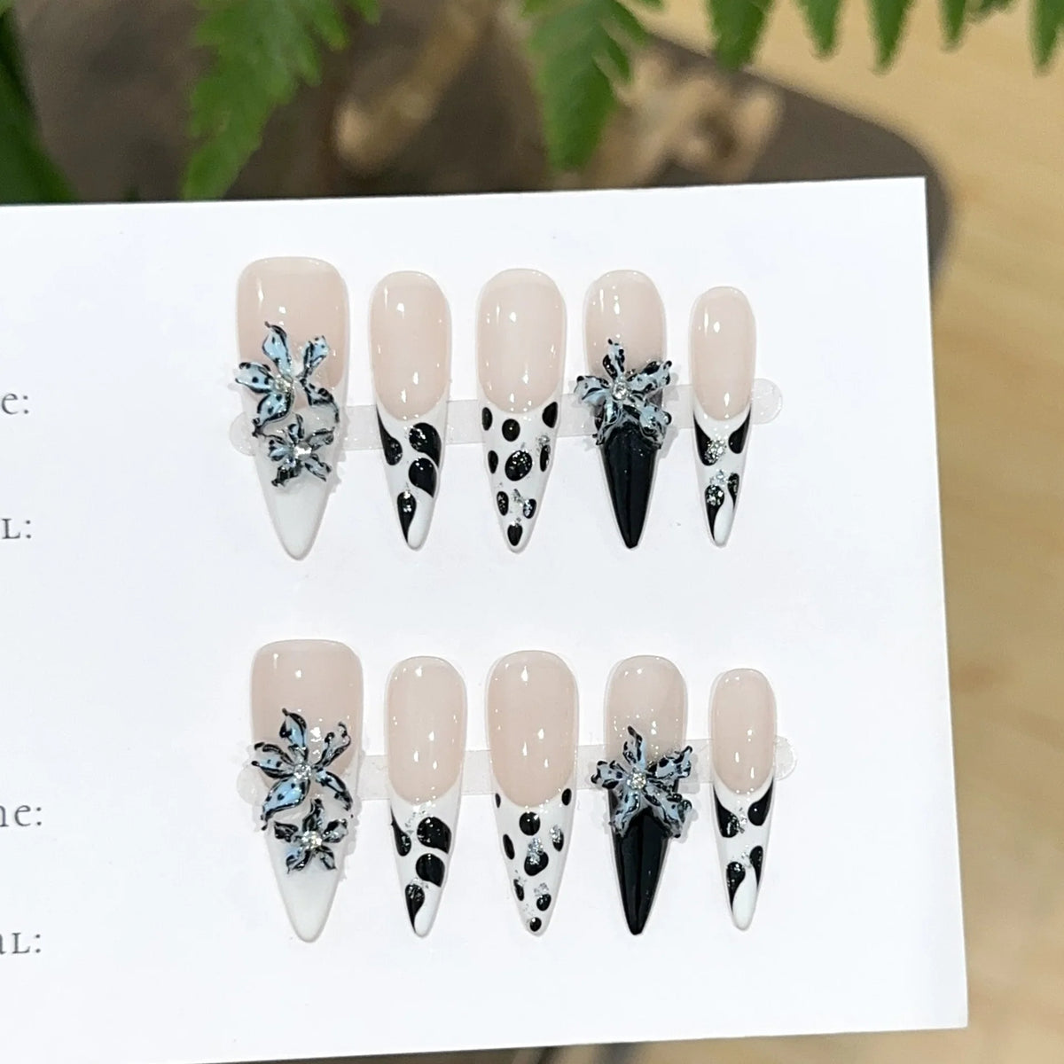 Press-On Nail Set Floral & Geometric Comfort Fit