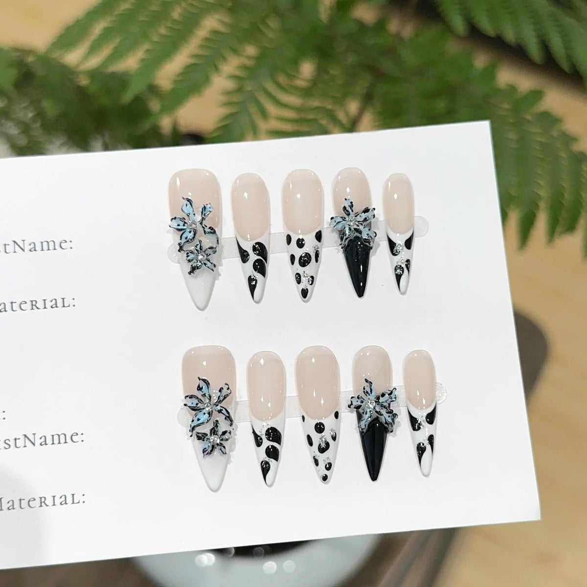 Press-On Nail Set Floral & Geometric Comfort Fit