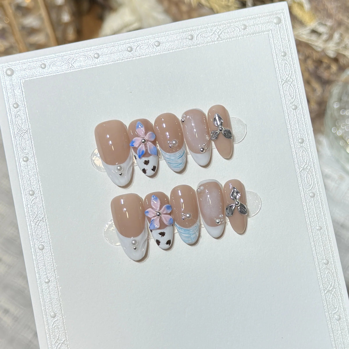 Press-On Nail Set Floral Gilded Adhesive-Backed