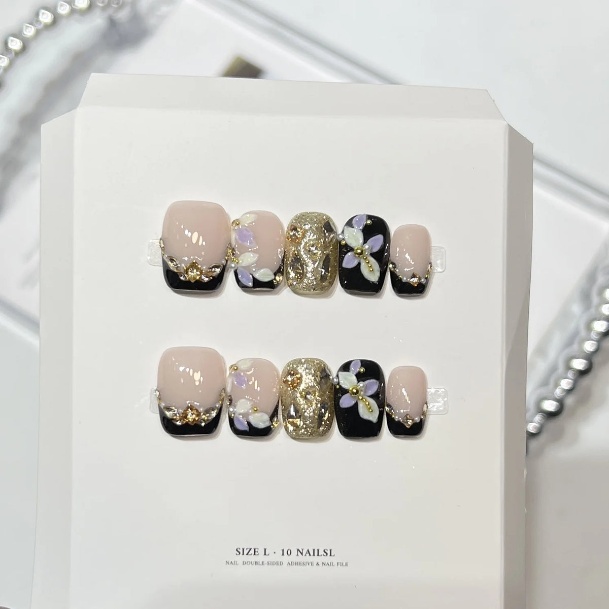 Press-On Nail Set Floral & Glam No Glue