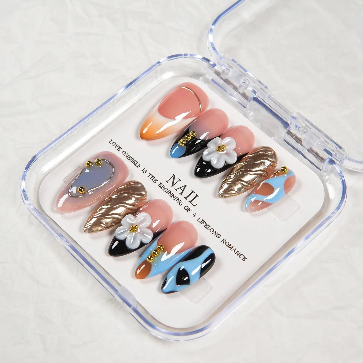 Press-On Nail Set Floral & Glam Reusable Case