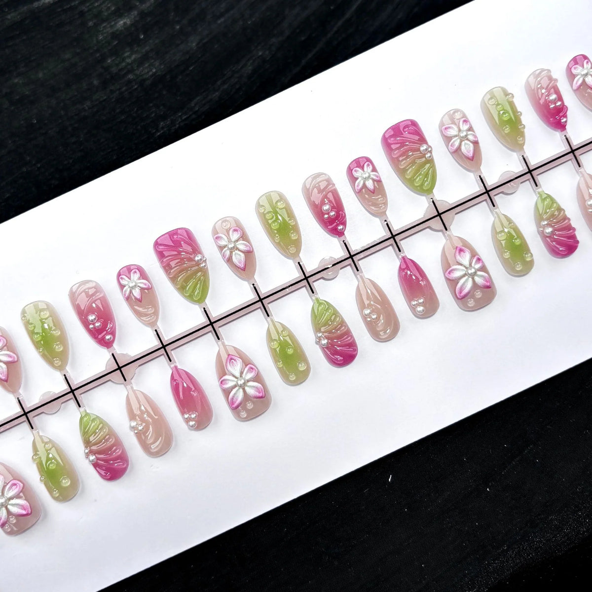 Press-On Nail Set Floral & Glossy Long-Lasting