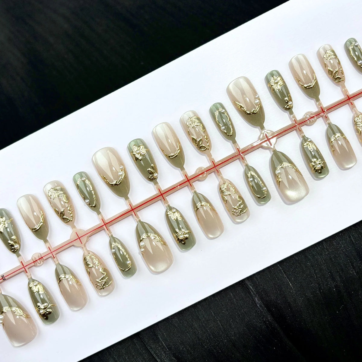 Press-On Nail Set Floral Gold Accents Self-Adhesive