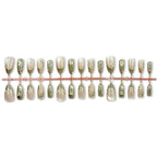 Press-On Nail Set Floral Gold Accents Self-Adhesive