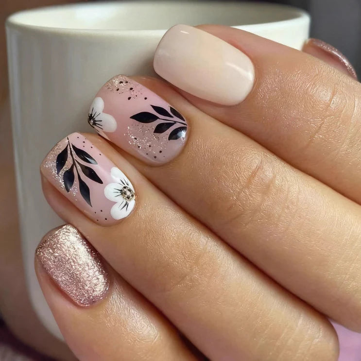 Press-On Nail Set Floral Graphic Quick Application Long-Lasting Wear