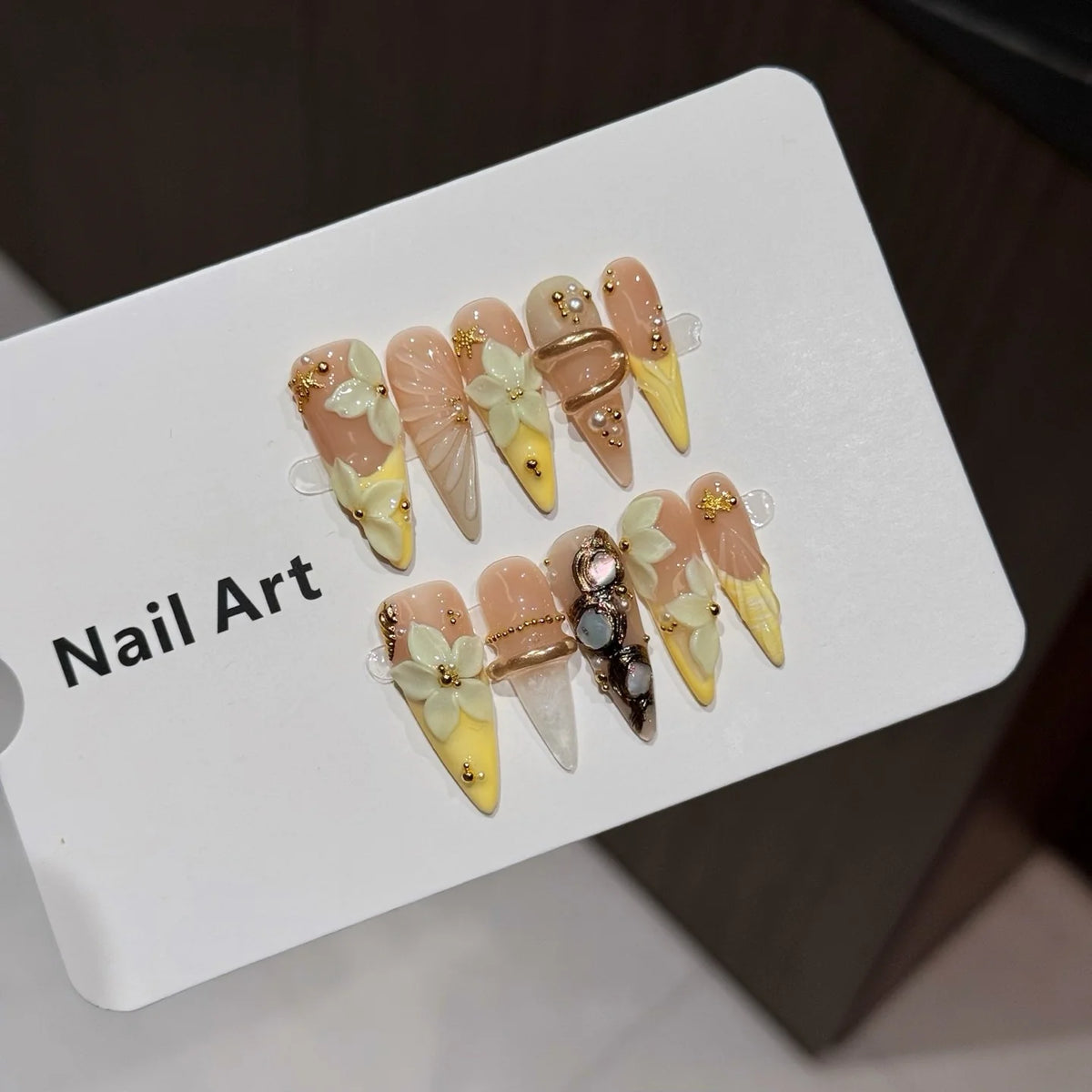 Press-On Nail Set Floral & Metallic Long Almond