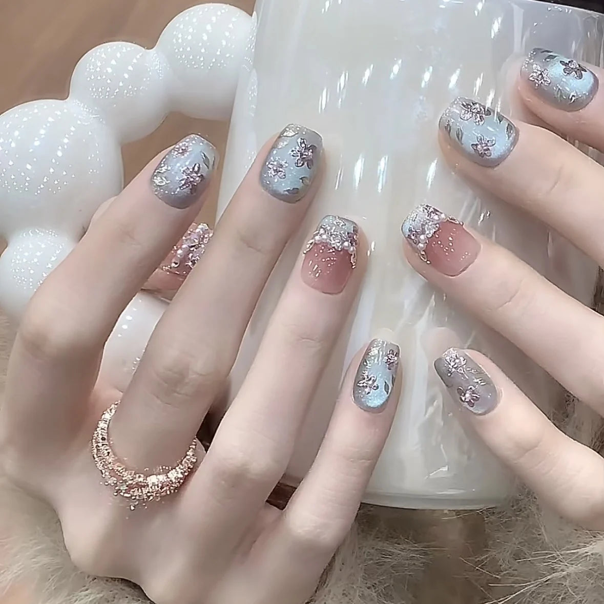 Press-On Nail Set Floral Nail Art Long-Wear Multiple Sizes