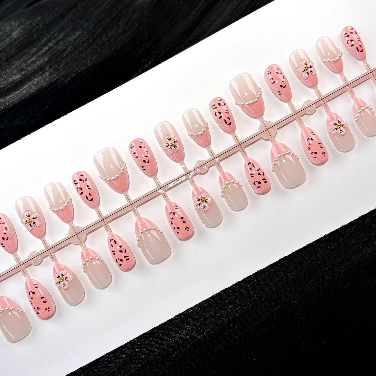 Press-On Nail Set Floral & Pearl Accents