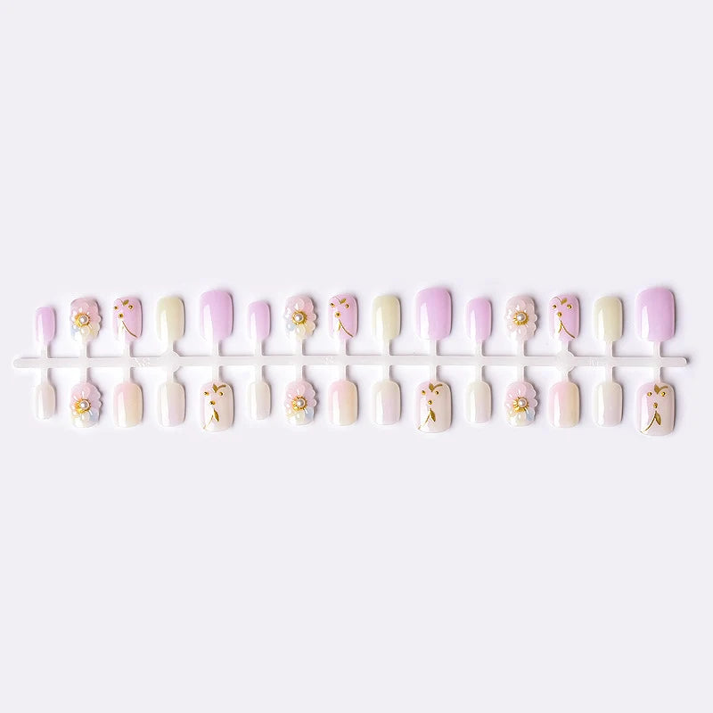 Press-On Nail Set Floral Pearl Peel & Press