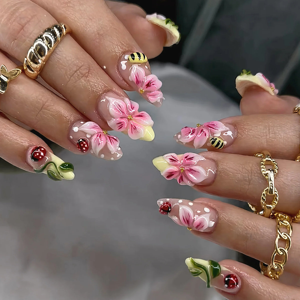 Press-On Nail Set Floral Peel-And-Stick Reusable 10-Piece