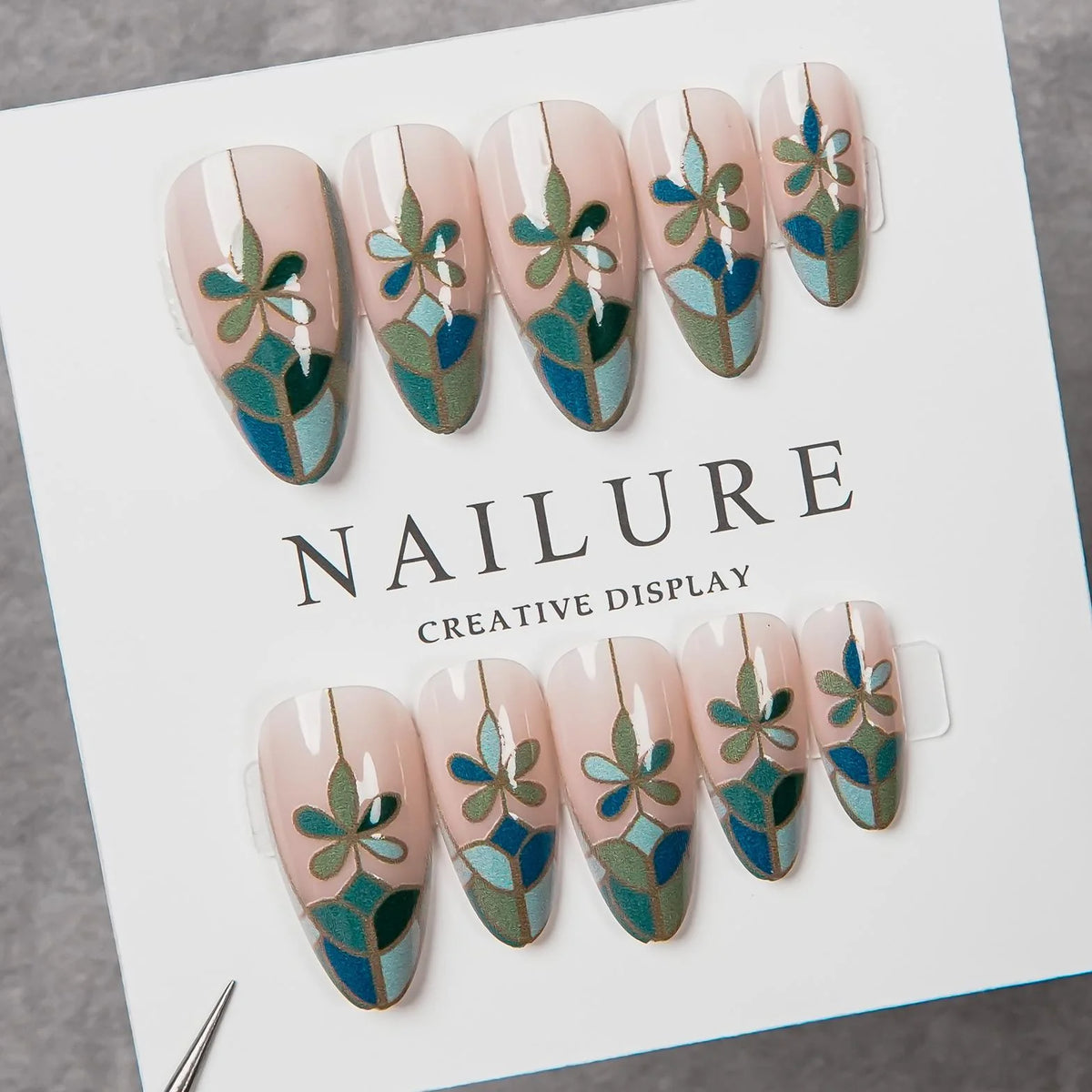 Press-On Nail Set Floral Peel & Stick 24-Piece