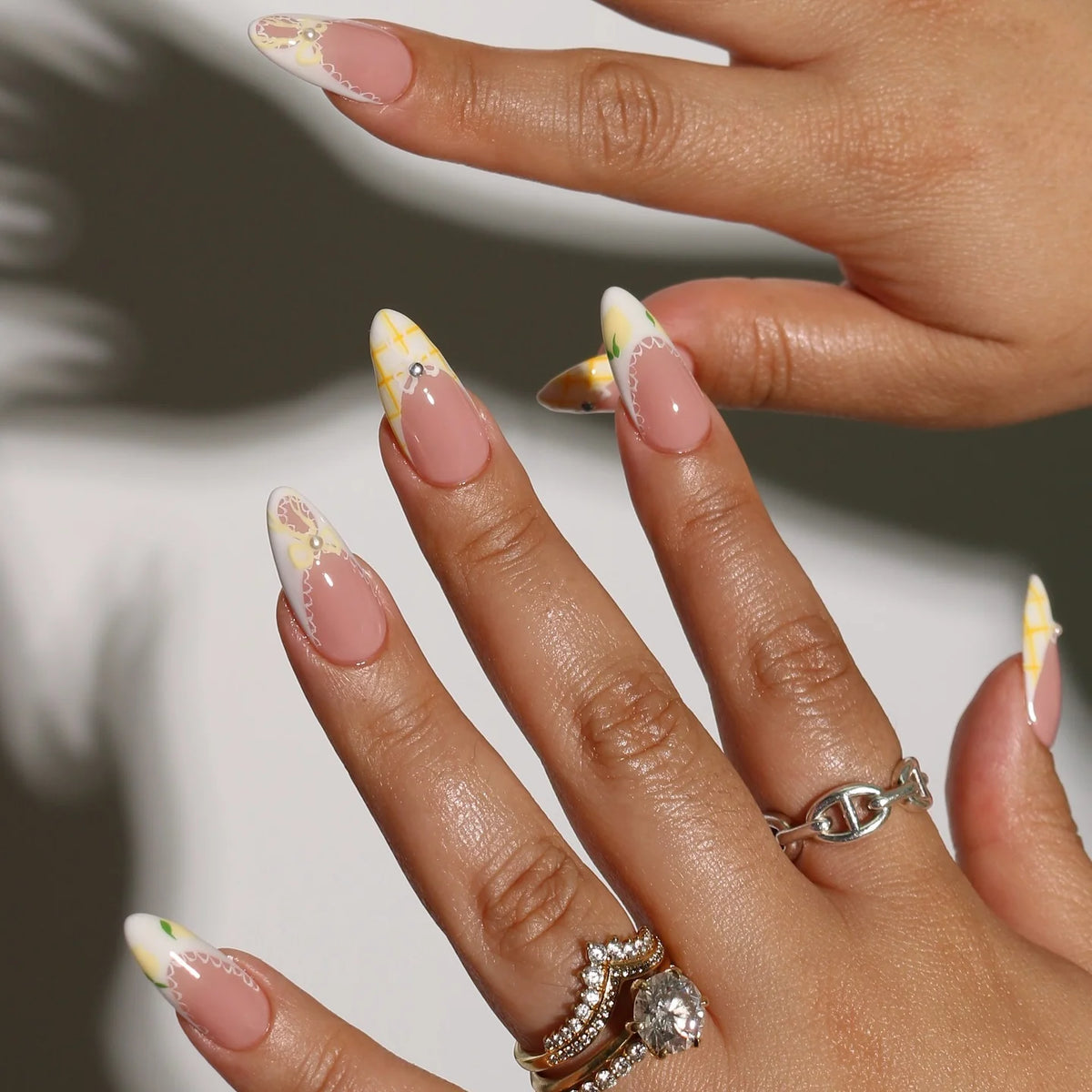 Press-On Nail Set Floral Peel & Stick Reusable
