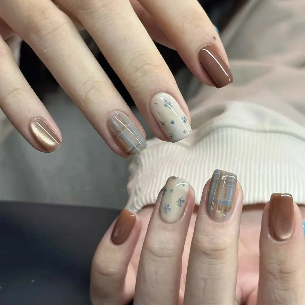 Press-On Nail Set Floral & Plaid Fits Multiple Sizes