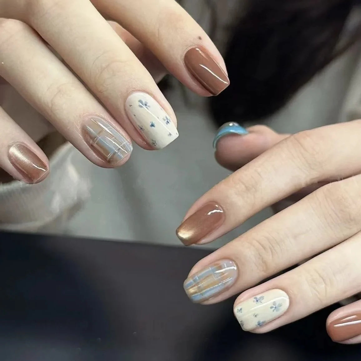 Press-On Nail Set Floral & Plaid Fits Multiple Sizes
