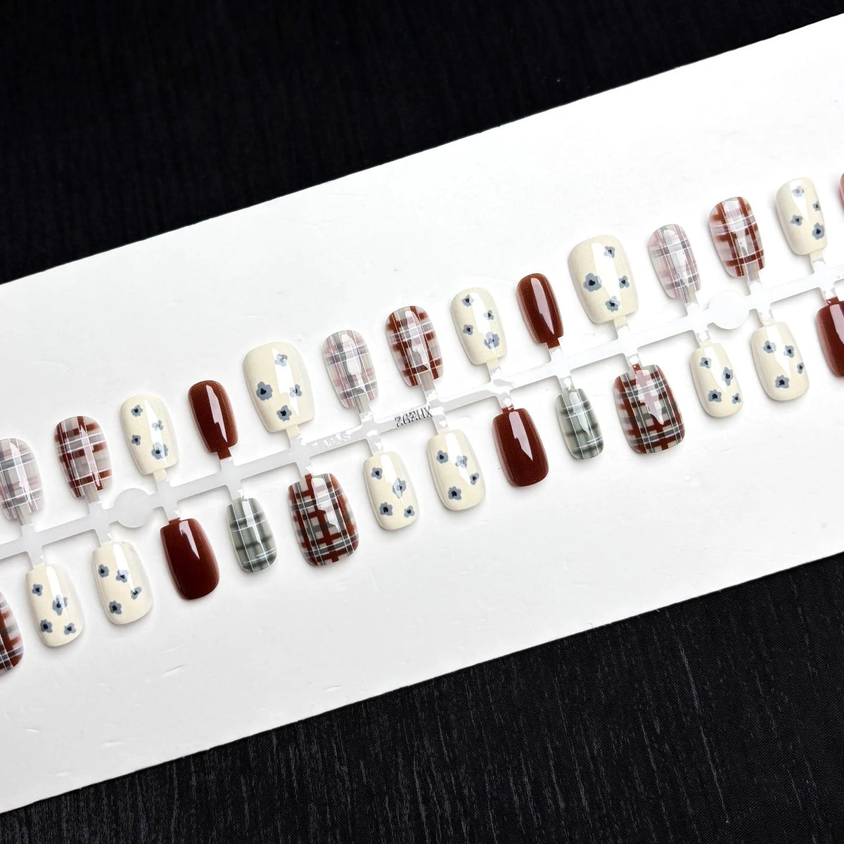 Press-On Nail Set Floral & Plaid Fits Multiple Sizes