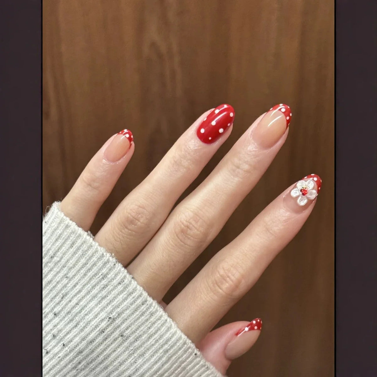 Press-On Nail Set Floral & Polka Dot Self-Adhesive