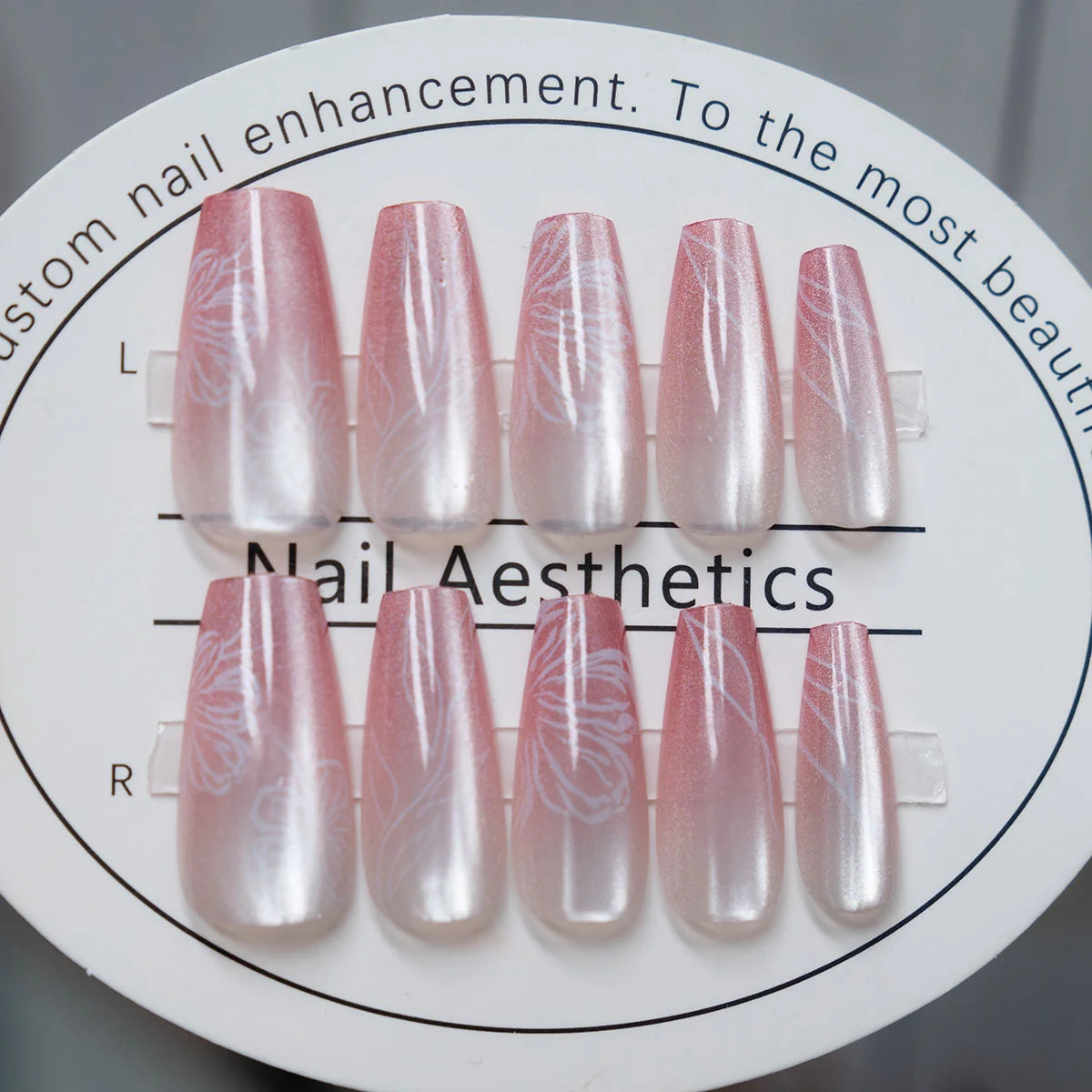 Press-On Nail Set Floral Print Natural Finish