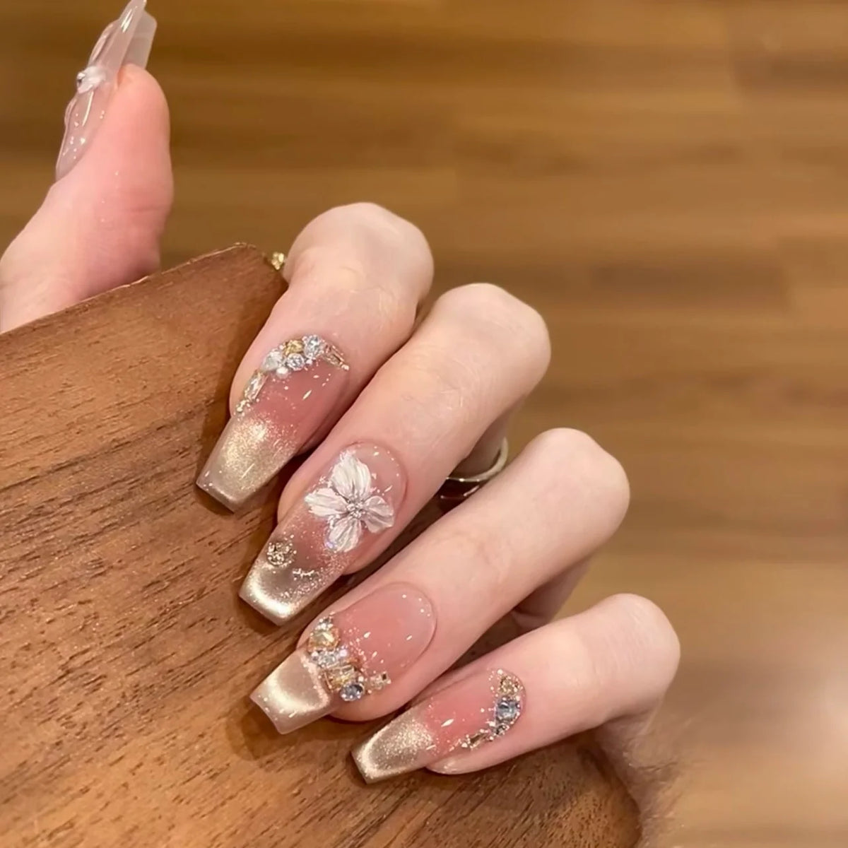 Press-On Nail Set Floral Self-Adhesive Long-Lasting Wear