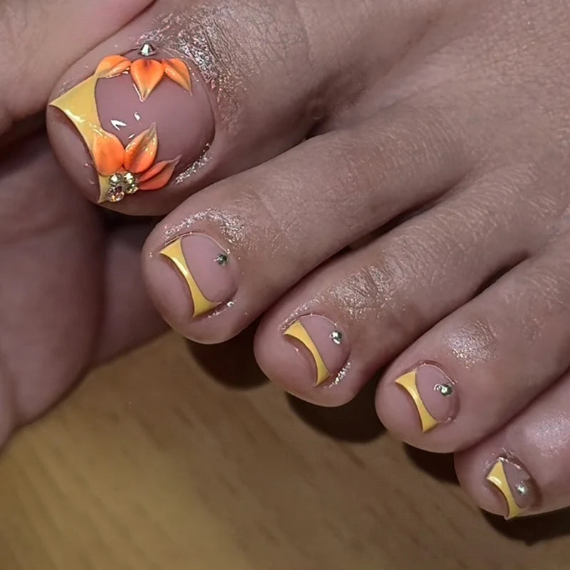 Press-On Nail Set Floral Self-Adhesive Multiple Sizes