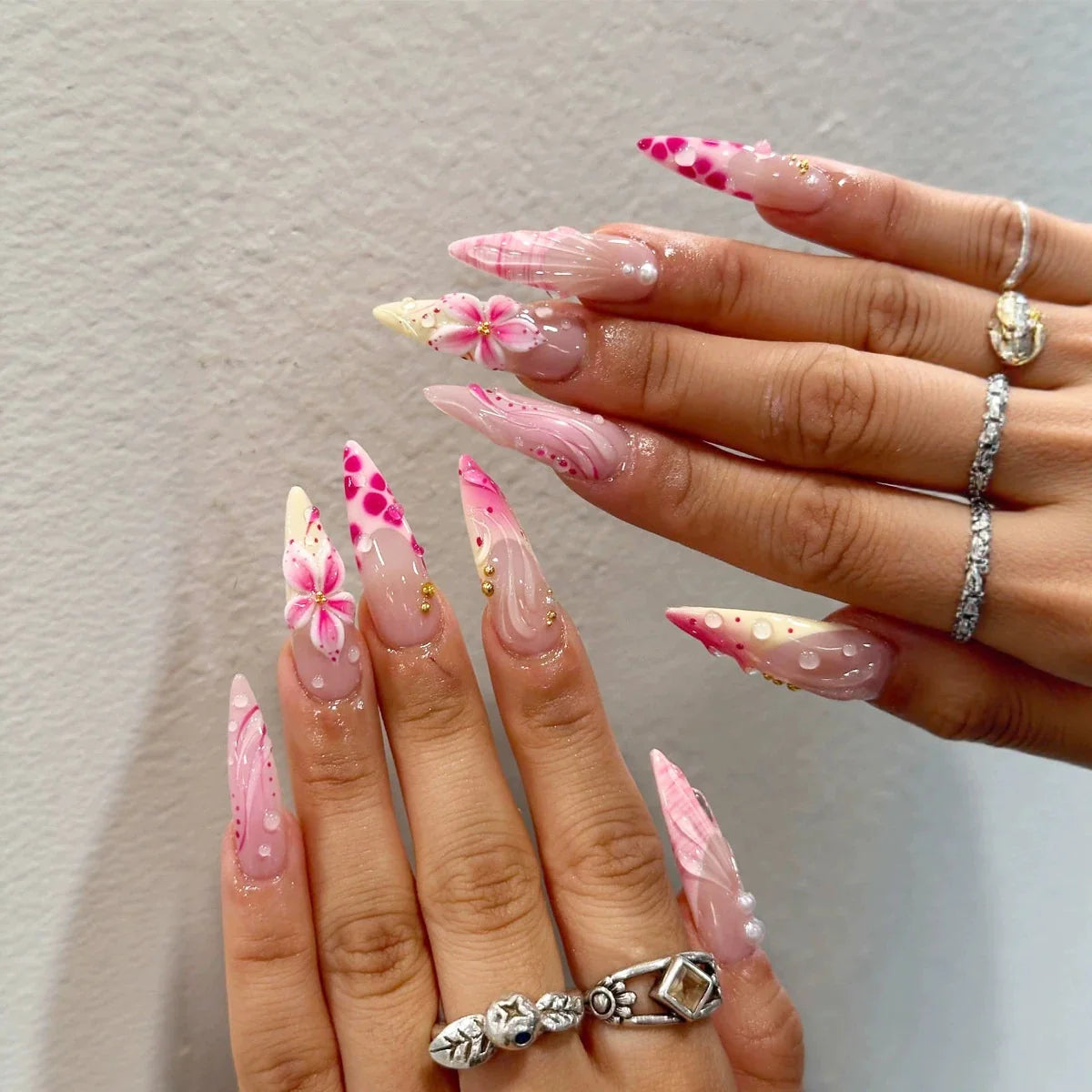 Press-On Nail Set Floral Stiletto Easy Apply Comfortable Fit