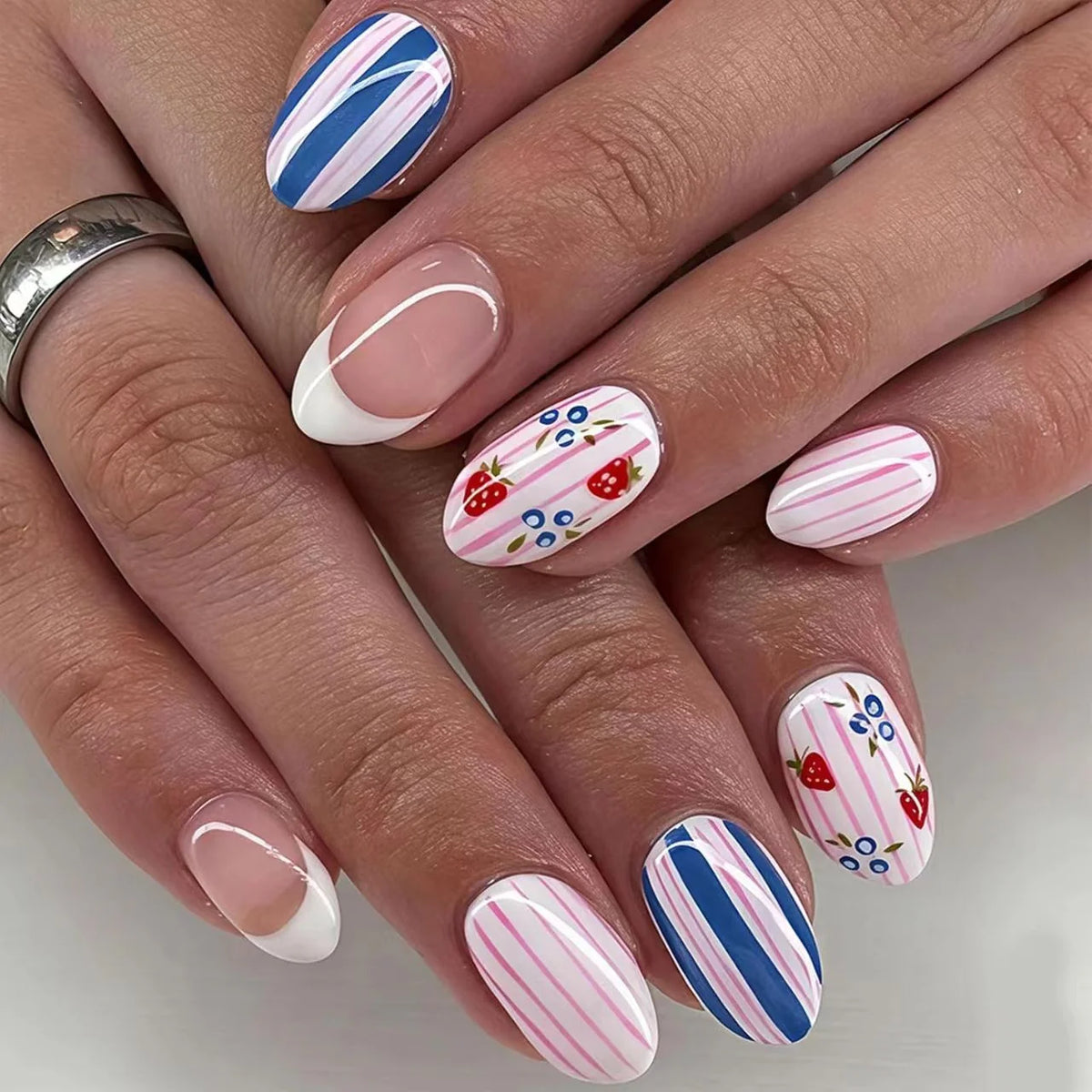 Press-On Nail Set Floral & Striped No Glue